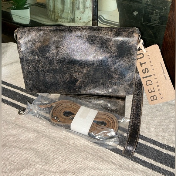 Bed Stu Handbags - NWT Bed Stu Leather Cadence Wallet Wristlet Crossbody Bag Black Lux MSRP $175